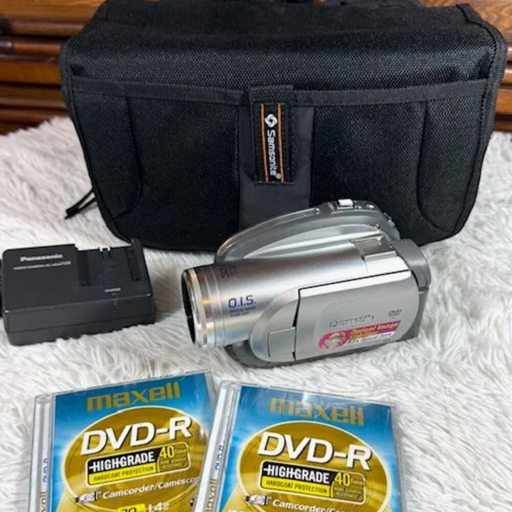 Panasonic VDR-D220 DVD Video Camera Camcorder + Storage Travel Bag + DVD-R Discs